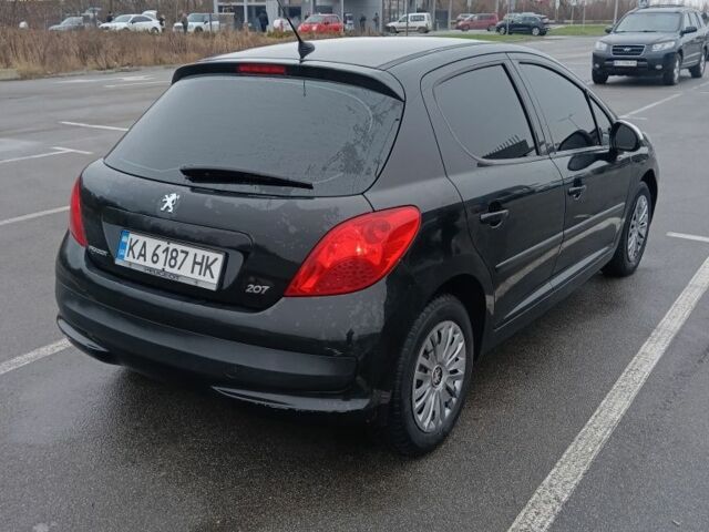 Черный Пежо 207, объемом двигателя 1.4 л и пробегом 199 тыс. км за 4150 $, фото 2 на Automoto.ua