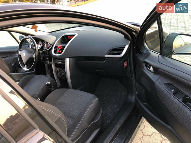 Черный Пежо 207, объемом двигателя 1.6 л и пробегом 184 тыс. км за 4500 $, фото 8 на Automoto.ua