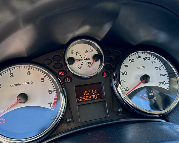 Черный Пежо 207, объемом двигателя 1.6 л и пробегом 260 тыс. км за 4950 $, фото 10 на Automoto.ua