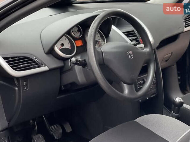 Чорний Пежо 207, об'ємом двигуна 1.4 л та пробігом 160 тис. км за 4900 $, фото 20 на Automoto.ua