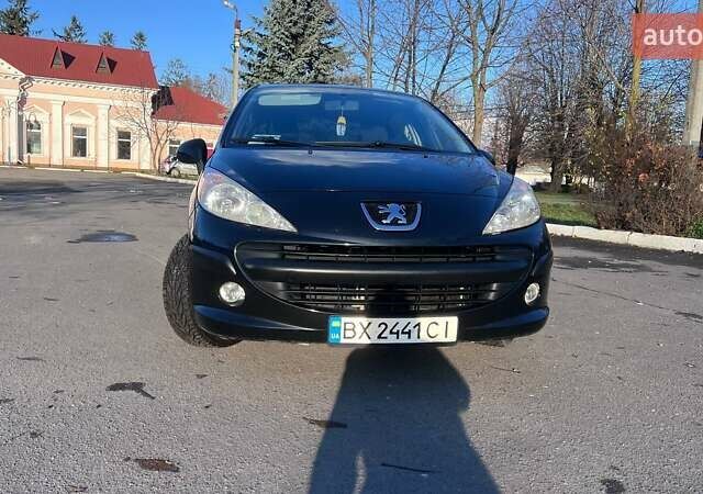 Черный Пежо 207, объемом двигателя 1.36 л и пробегом 145 тыс. км за 4900 $, фото 5 на Automoto.ua