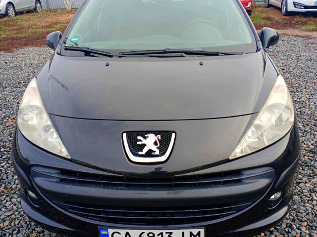 Чорний Пежо 207, об'ємом двигуна 1.4 л та пробігом 215 тис. км за 4800 $, фото 1 на Automoto.ua