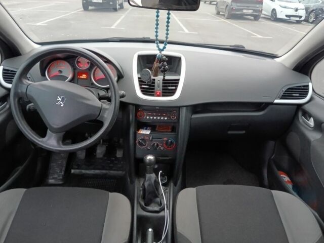 Черный Пежо 207, объемом двигателя 1.4 л и пробегом 199 тыс. км за 4150 $, фото 5 на Automoto.ua