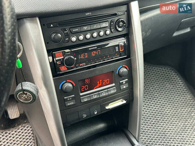 Черный Пежо 207, объемом двигателя 1.6 л и пробегом 263 тыс. км за 5390 $, фото 20 на Automoto.ua