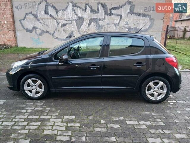 Черный Пежо 207, объемом двигателя 1.6 л и пробегом 220 тыс. км за 5500 $, фото 13 на Automoto.ua