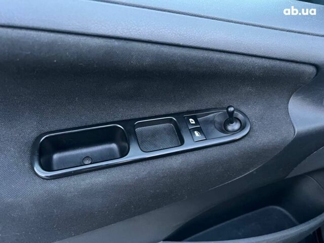 Чорний Пежо 207, об'ємом двигуна 1.4 л та пробігом 145 тис. км за 6090 $, фото 14 на Automoto.ua