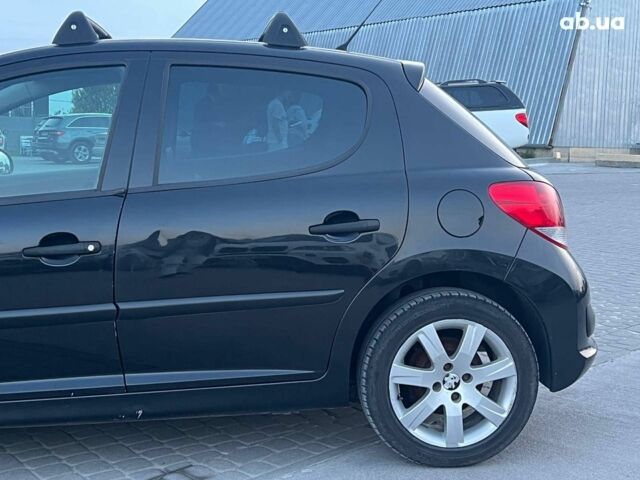 Чорний Пежо 207, об'ємом двигуна 1.4 л та пробігом 145 тис. км за 6090 $, фото 4 на Automoto.ua