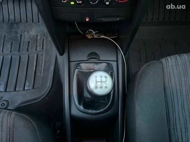 Чорний Пежо 207, об'ємом двигуна 1.4 л та пробігом 145 тис. км за 6090 $, фото 22 на Automoto.ua