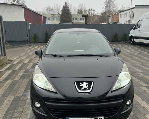 Чорний Пежо 207, об'ємом двигуна 1.36 л та пробігом 174 тис. км за 5000 $, фото 2 на Automoto.ua