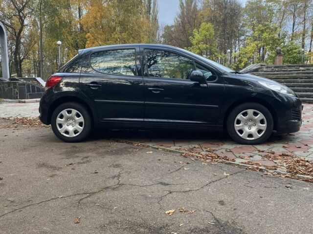 Пежо 207 2010 в Нежине на Automoto.ua Черный Пежо 207, объемом двигателя 1.6 л и пробегом 198 тыс. км за 4300 $, фото 3 на Automoto.ua