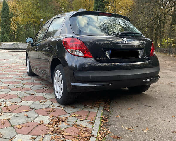 Пежо 207 2010 в Чернигове на Automoto.ua Черный Пежо 207, объемом двигателя 1.6 л и пробегом 198 тыс. км за 4300 $, фото 5 на Automoto.ua