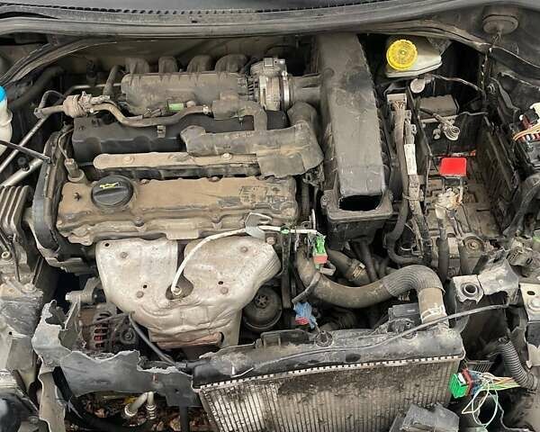 Чорний Пежо 207, об'ємом двигуна 1.36 л та пробігом 130 тис. км за 1699 $, фото 10 на Automoto.ua