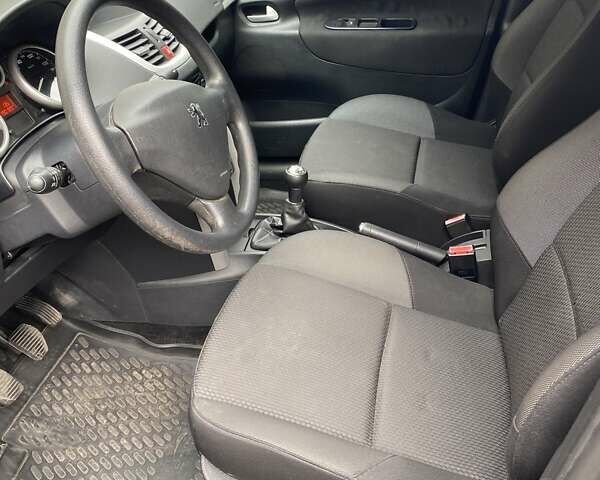 Чорний Пежо 207, об'ємом двигуна 1.36 л та пробігом 192 тис. км за 5500 $, фото 21 на Automoto.ua