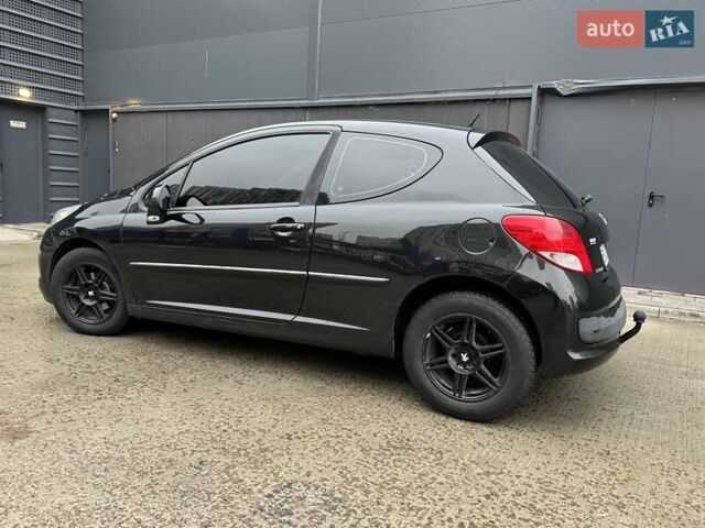 Черный Пежо 207, объемом двигателя 1.56 л и пробегом 280 тыс. км за 3950 $, фото 9 на Automoto.ua