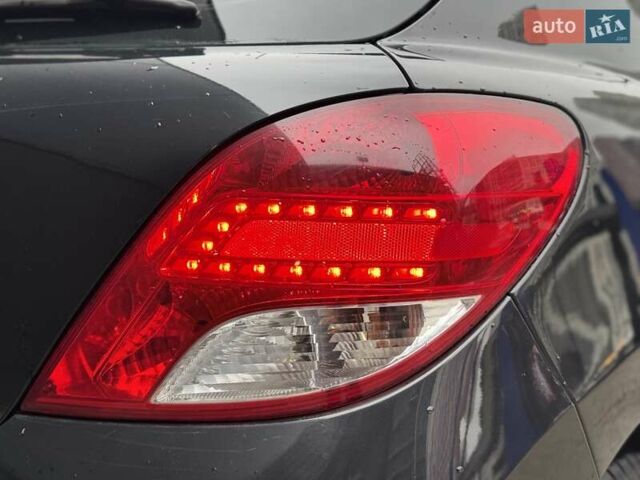 Черный Пежо 207, объемом двигателя 1.56 л и пробегом 280 тыс. км за 3950 $, фото 33 на Automoto.ua