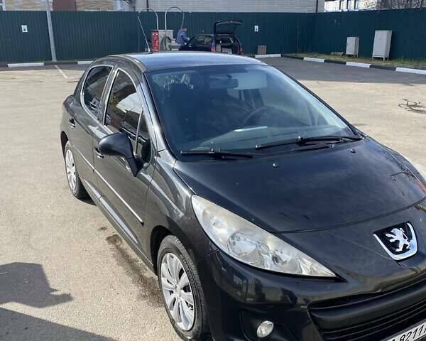 Чорний Пежо 207, об'ємом двигуна 1.36 л та пробігом 192 тис. км за 5500 $, фото 18 на Automoto.ua