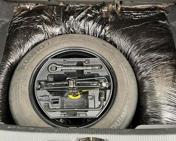 Чорний Пежо 207, об'ємом двигуна 1.36 л та пробігом 192 тис. км за 5500 $, фото 33 на Automoto.ua