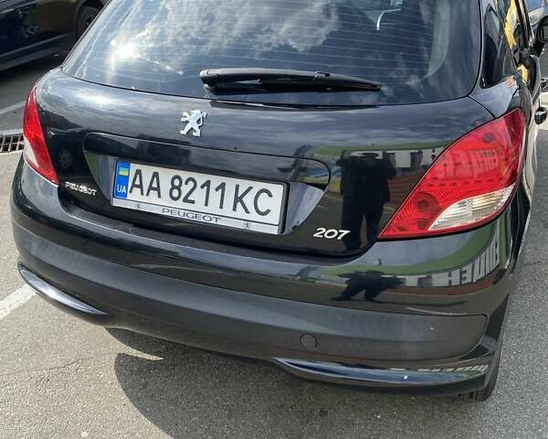 Чорний Пежо 207, об'ємом двигуна 1.36 л та пробігом 192 тис. км за 5500 $, фото 12 на Automoto.ua
