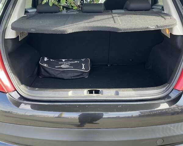 Чорний Пежо 207, об'ємом двигуна 1.36 л та пробігом 192 тис. км за 5500 $, фото 35 на Automoto.ua