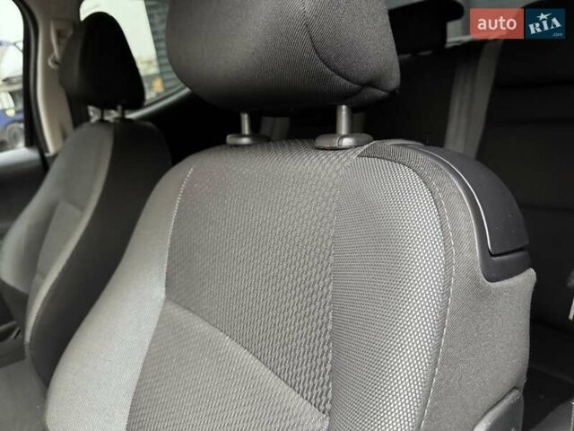 Черный Пежо 207, объемом двигателя 1.56 л и пробегом 280 тыс. км за 3950 $, фото 16 на Automoto.ua