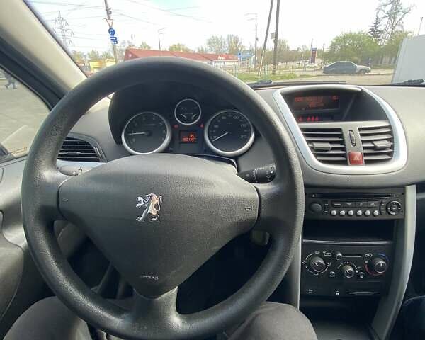 Чорний Пежо 207, об'ємом двигуна 1.36 л та пробігом 192 тис. км за 5500 $, фото 34 на Automoto.ua