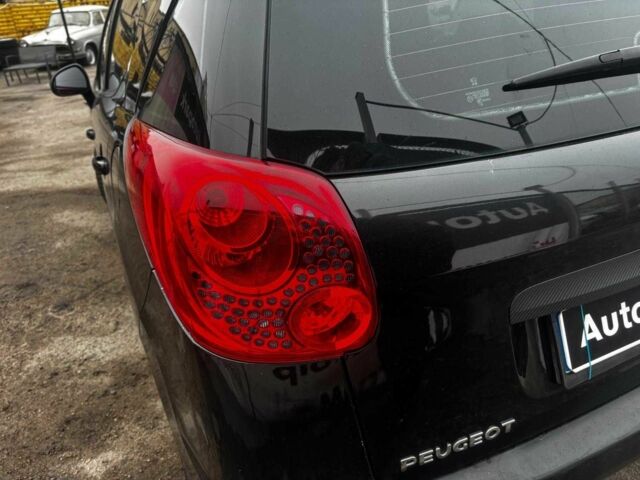 Чорний Пежо 207, об'ємом двигуна 1.4 л та пробігом 180 тис. км за 4990 $, фото 12 на Automoto.ua