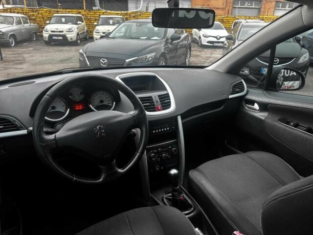 Чорний Пежо 207, об'ємом двигуна 1.4 л та пробігом 180 тис. км за 4990 $, фото 15 на Automoto.ua