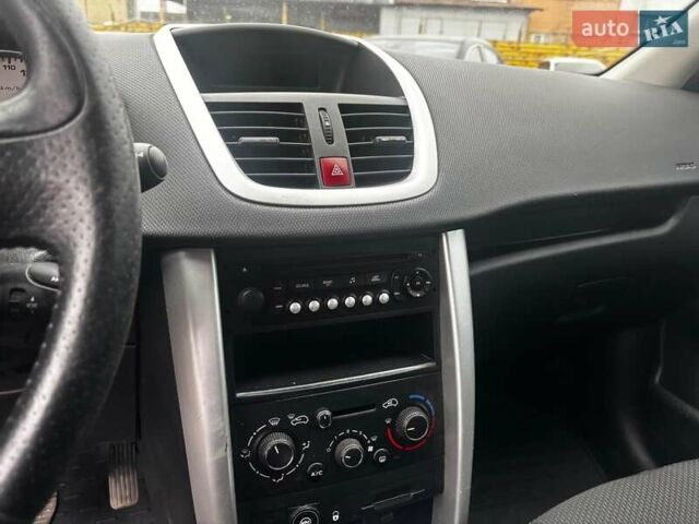 Черный Пежо 207, объемом двигателя 1.4 л и пробегом 180 тыс. км за 4990 $, фото 20 на Automoto.ua