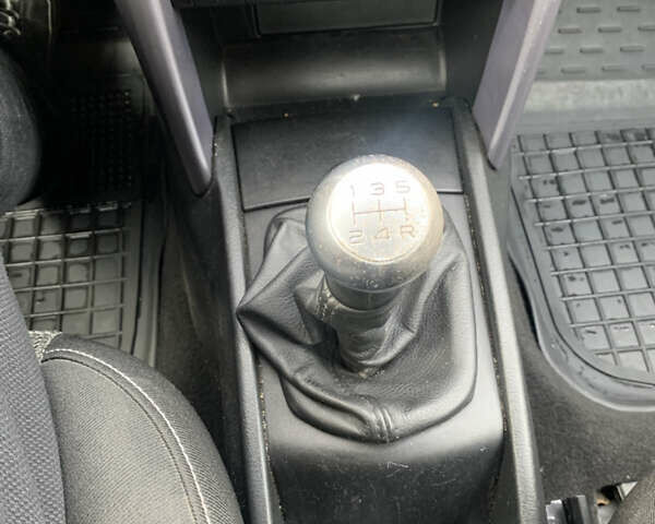 Черный Пежо 207, объемом двигателя 1.6 л и пробегом 200 тыс. км за 5500 $, фото 25 на Automoto.ua