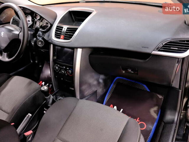 Чорний Пежо 207, об'ємом двигуна 1.6 л та пробігом 180 тис. км за 4900 $, фото 29 на Automoto.ua