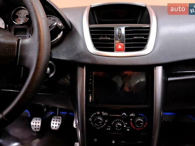 Чорний Пежо 207, об'ємом двигуна 1.6 л та пробігом 180 тис. км за 4900 $, фото 18 на Automoto.ua