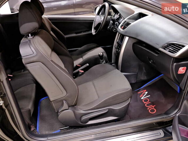 Чорний Пежо 207, об'ємом двигуна 1.6 л та пробігом 180 тис. км за 4900 $, фото 28 на Automoto.ua