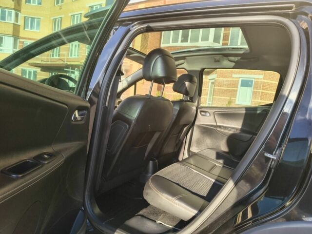 Черный Пежо 207, объемом двигателя 1.6 л и пробегом 220 тыс. км за 4000 $, фото 14 на Automoto.ua