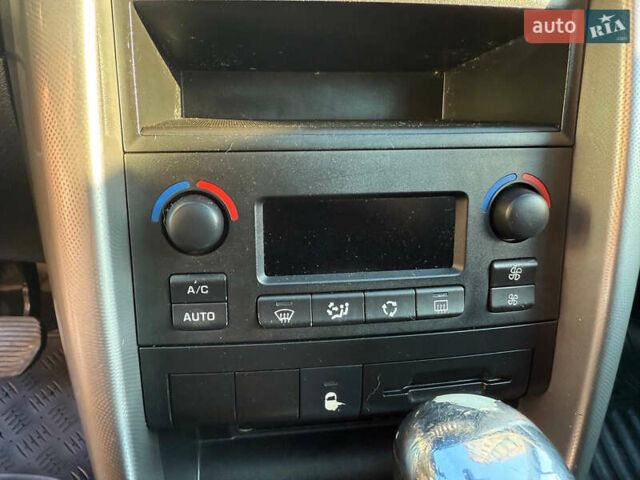 Черный Пежо 207, объемом двигателя 1.6 л и пробегом 198 тыс. км за 5450 $, фото 43 на Automoto.ua