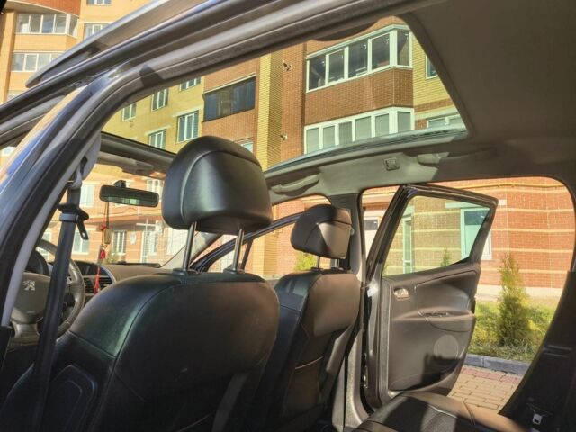 Черный Пежо 207, объемом двигателя 1.6 л и пробегом 220 тыс. км за 4000 $, фото 10 на Automoto.ua