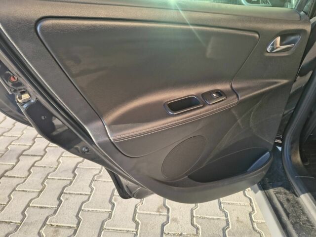 Черный Пежо 207, объемом двигателя 1.6 л и пробегом 220 тыс. км за 4000 $, фото 9 на Automoto.ua