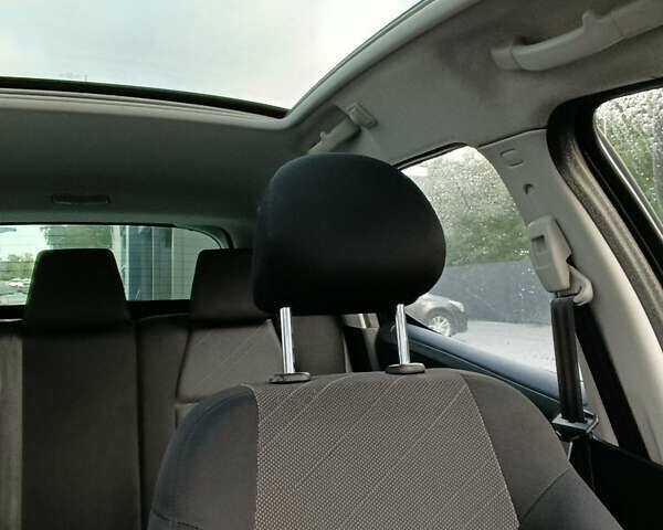 Чорний Пежо 207, об'ємом двигуна 1.6 л та пробігом 165 тис. км за 5150 $, фото 4 на Automoto.ua