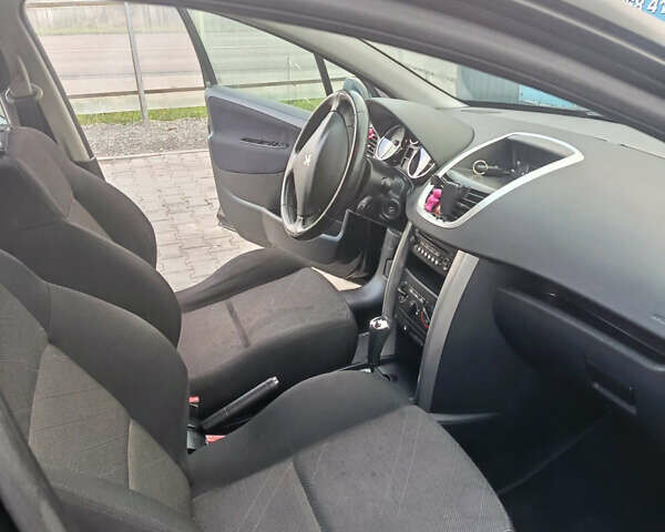 Чорний Пежо 207, об'ємом двигуна 1.6 л та пробігом 165 тис. км за 5150 $, фото 10 на Automoto.ua