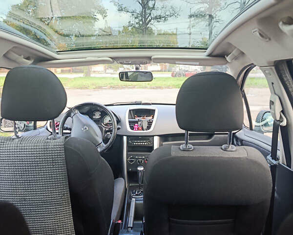 Чорний Пежо 207, об'ємом двигуна 1.6 л та пробігом 165 тис. км за 5150 $, фото 18 на Automoto.ua