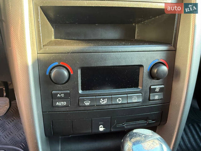 Черный Пежо 207, объемом двигателя 1.6 л и пробегом 198 тыс. км за 5450 $, фото 42 на Automoto.ua