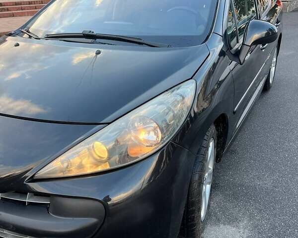 Черный Пежо 207, объемом двигателя 1.6 л и пробегом 205 тыс. км за 4250 $, фото 3 на Automoto.ua