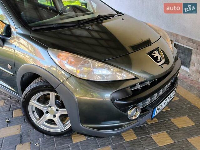 Чорний Пежо 207, об'ємом двигуна 1.6 л та пробігом 271 тис. км за 4600 $, фото 8 на Automoto.ua