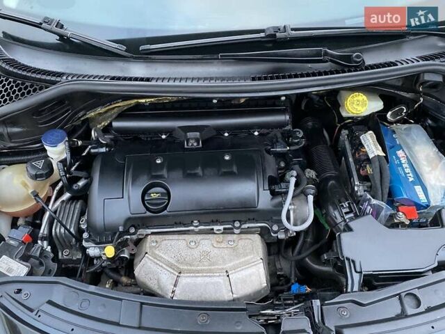 Чорний Пежо 207, об'ємом двигуна 1.6 л та пробігом 313 тис. км за 3600 $, фото 7 на Automoto.ua