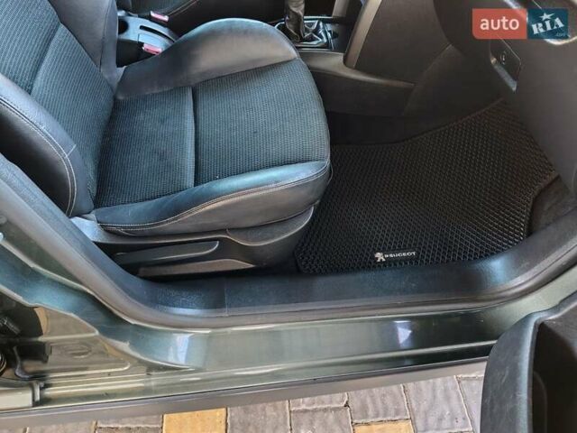 Чорний Пежо 207, об'ємом двигуна 1.6 л та пробігом 271 тис. км за 4600 $, фото 73 на Automoto.ua
