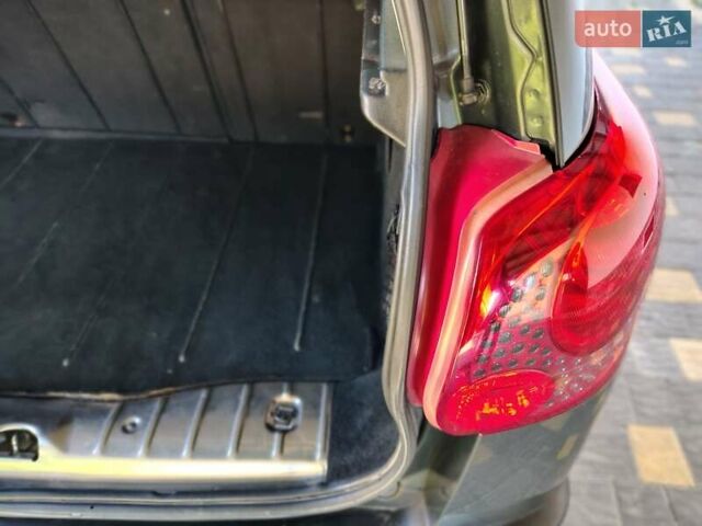Чорний Пежо 207, об'ємом двигуна 1.6 л та пробігом 271 тис. км за 4600 $, фото 36 на Automoto.ua