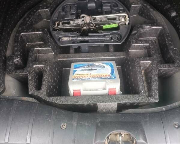 Чорний Пежо 207, об'ємом двигуна 1.4 л та пробігом 218 тис. км за 3600 $, фото 4 на Automoto.ua