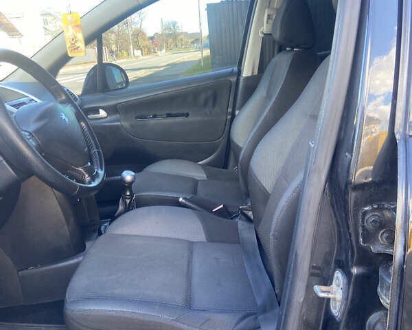 Черный Пежо 207, объемом двигателя 1.56 л и пробегом 202 тыс. км за 4799 $, фото 15 на Automoto.ua