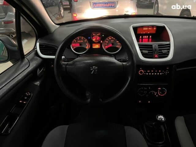 Черный Пежо 207, объемом двигателя 0 л и пробегом 229 тыс. км за 4900 $, фото 4 на Automoto.ua