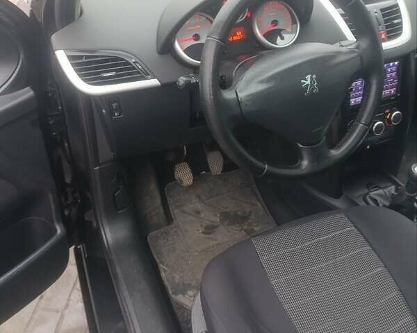 Чорний Пежо 207, об'ємом двигуна 1.4 л та пробігом 218 тис. км за 3600 $, фото 16 на Automoto.ua