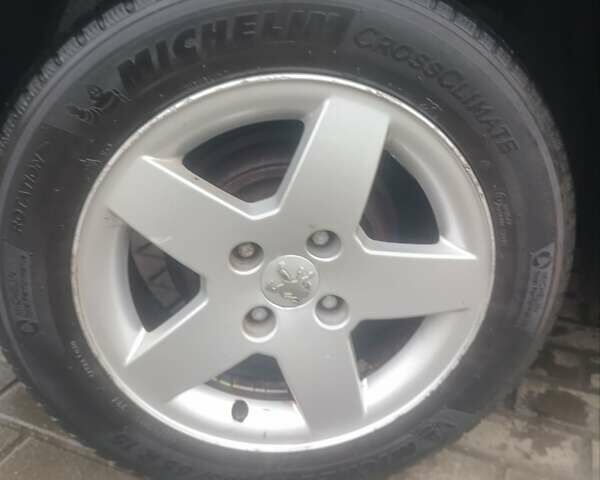 Чорний Пежо 207, об'ємом двигуна 1.4 л та пробігом 218 тис. км за 3600 $, фото 11 на Automoto.ua